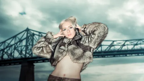 LYDIA KÉPINSKI à Club Soda